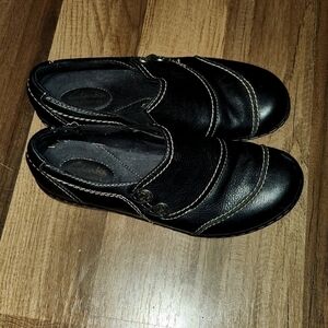 CLARISA Double Button Embroidered Clog Black Size 7M